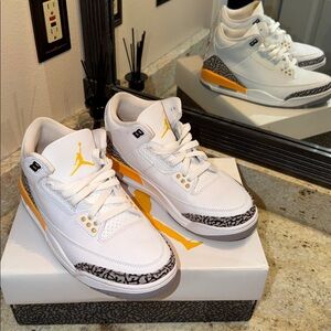 Air Jordan 3 Retro Laser Orange Sneakers size women’s 8 men’s 6.5